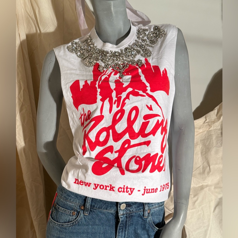 Alice + Olivia White and Red Graphic Tank Top